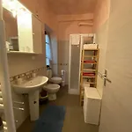 Il Delfino * أَويستا